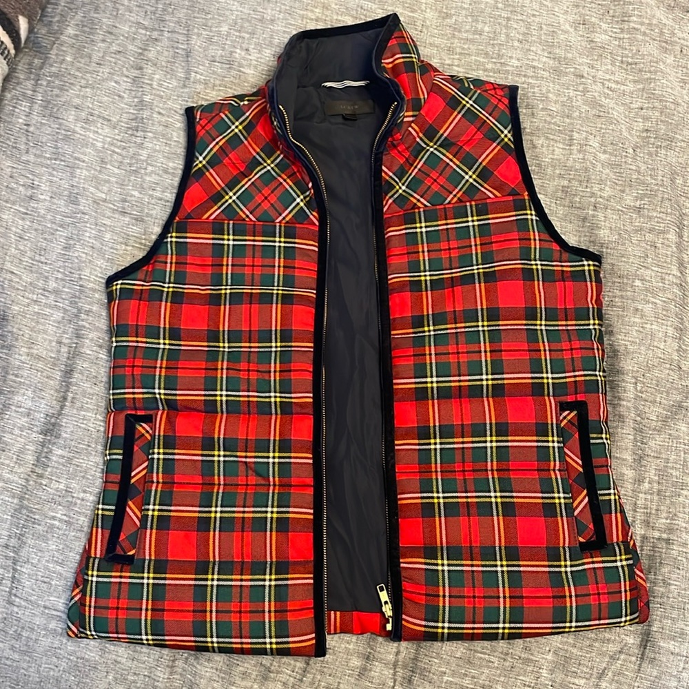 J. Crew tartan mountain puffer vest in red green multi, size medium
